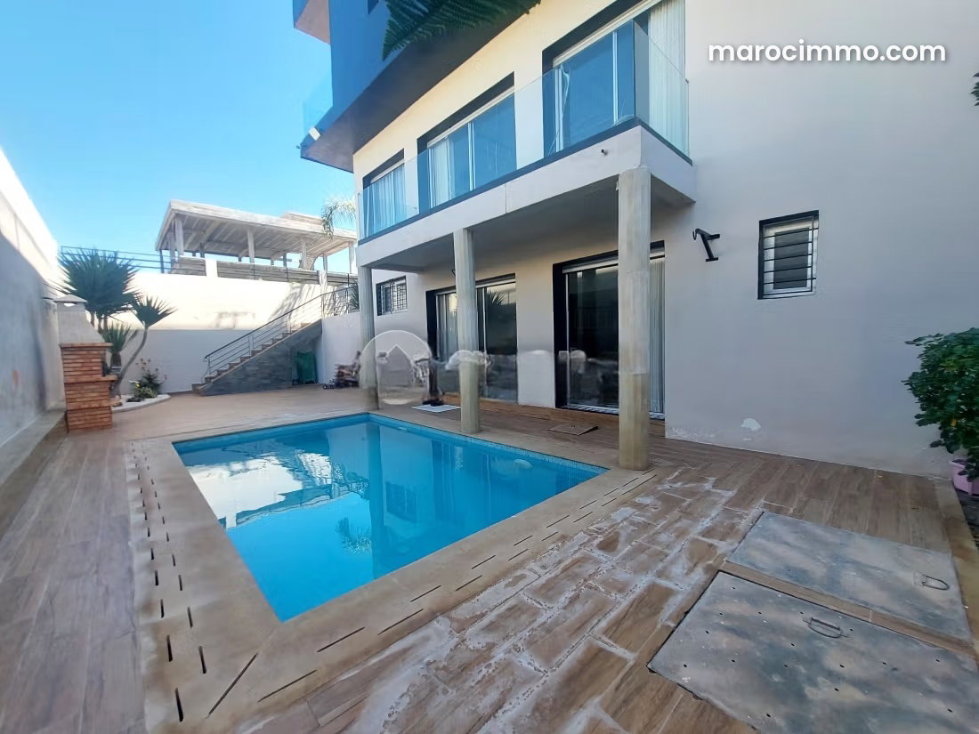 390 m² Villa with Pool and Garden, Dar Bouazza — Dar Bouazza