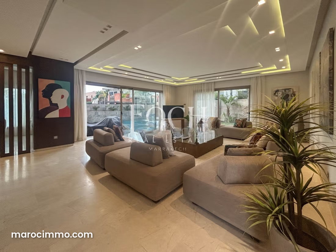 Exceptional Villa on Ourika Road for Sale in Marrakech — Marrakesh