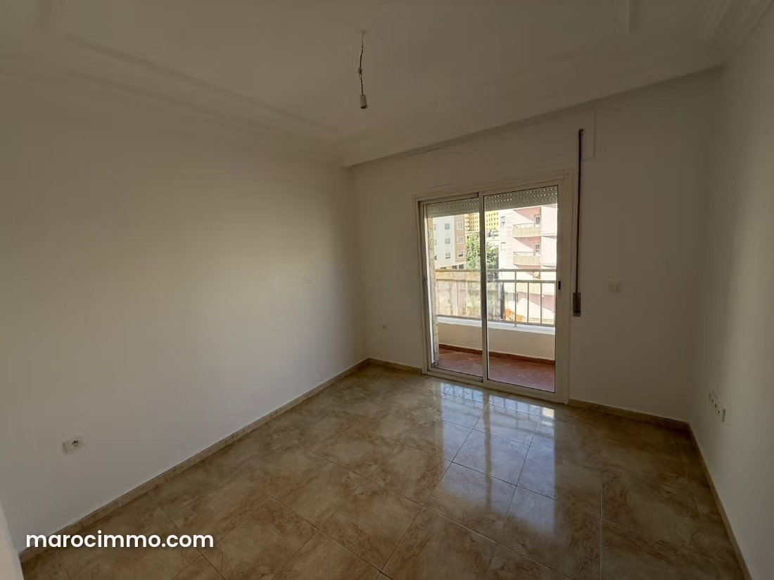 101 sqm Office for Rent, Tangier City Centre, 6th Floor with Lift — Tangier