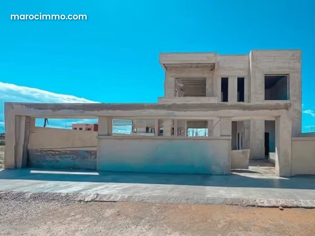Villa récente à vendre sur la Route de Ouarzazate, Marrakech — Marrakech