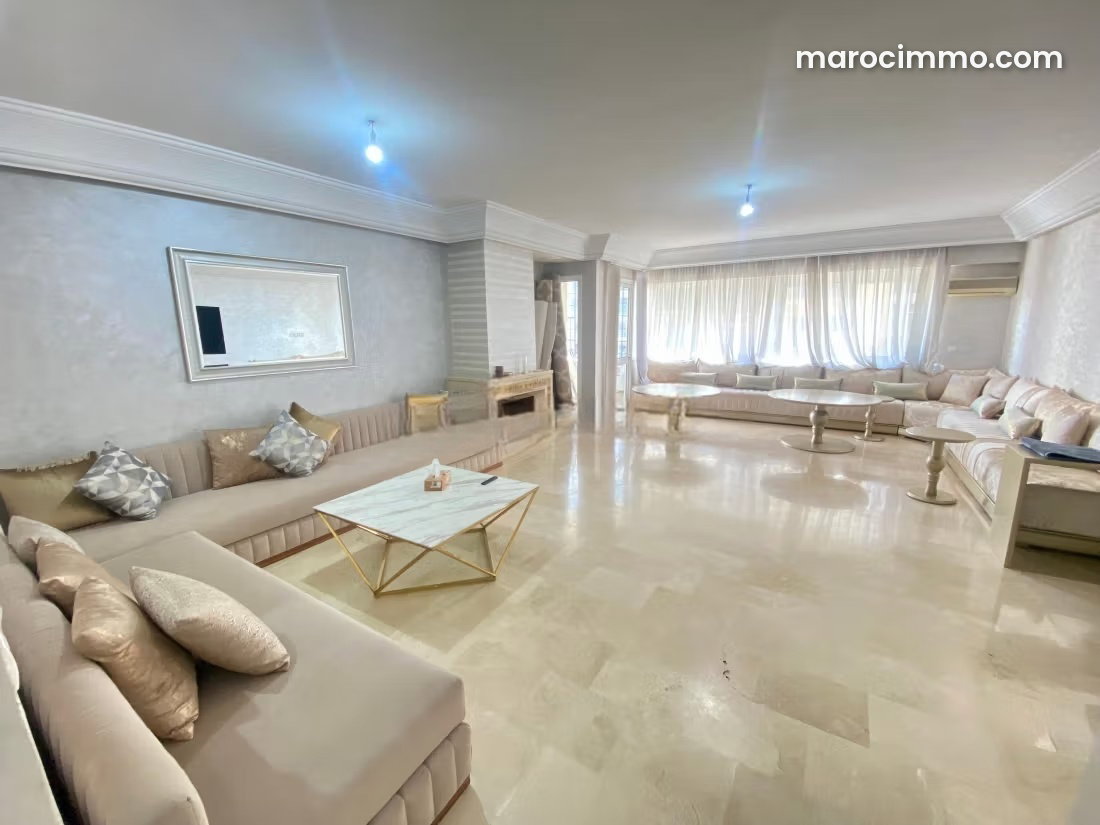 Furnished Apartment with Terrace in Racine, Casablanca — Casablanca