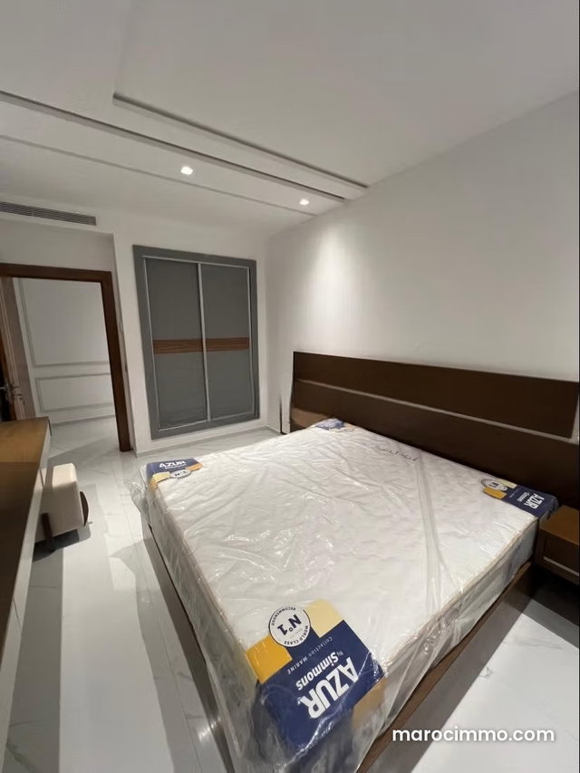 Appartement à louer au centre ville. 4 pièces confortables. Meublé — 5