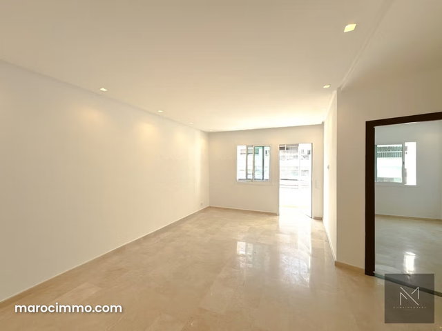 Grand Studio Guthier, Rénové, Salle de Bain Neuve, Parking Inclus, 7 500 DH/mois — 5