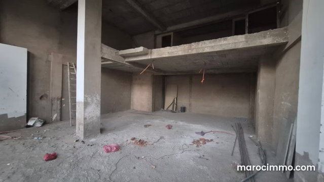 A louer local commercial 118m2 Franceville — 3