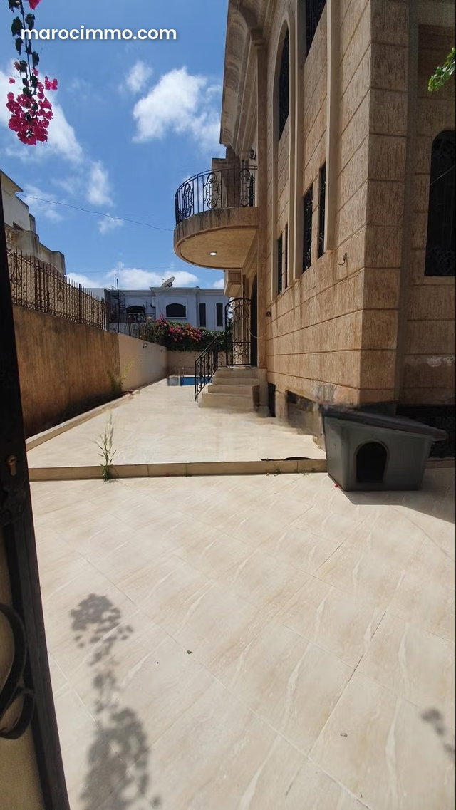 Villa à louer à Sidi Maarouf — 5