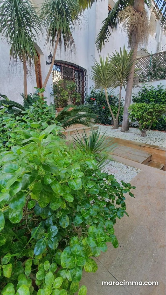 Jolie villa à louer à Ain Diab — 2