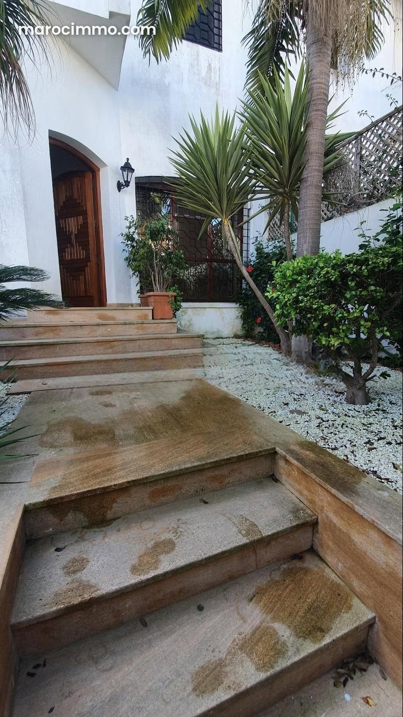320 m² Villa with Garden and Fireplace, Aïn Diab, Casablanca — Casablanca