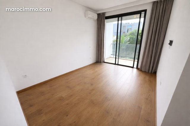 2-Bedroom Apartment with South Exposure — 3