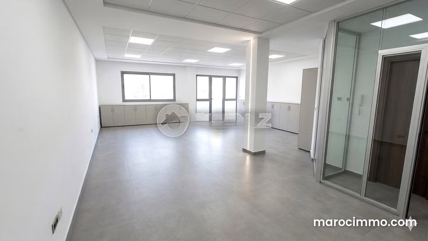 83 m² office for rent in Ben M'Sick, Casablanca, with elevator — Casablanca