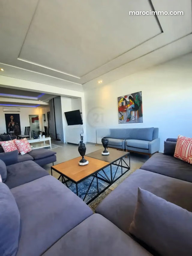 Bel appartement F4 de 192 m² à Racine – À vendre — 4