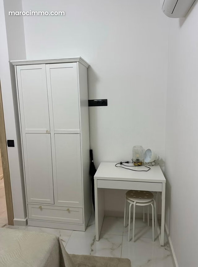Louez cet appartement à Hay Hassani. Surface de 96 m². Concierge et climatisation — 2