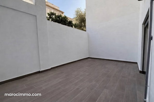 Louez cet appartement à Les Hôpitaux. Surface de 60 m². Bien meublé — 2