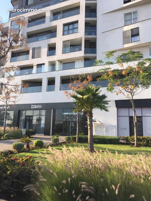 Magnifique 2 chambres meublé CFC RDC — 3