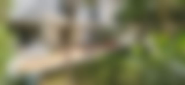 شقة واسعة بحديقة خاصة للكراء في قلب المعاريف — الدار البيضاء