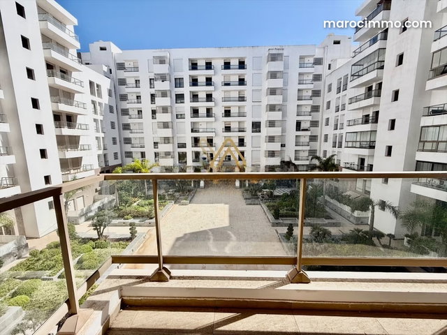 Appartement à louer à Ain Diab Extension — 5