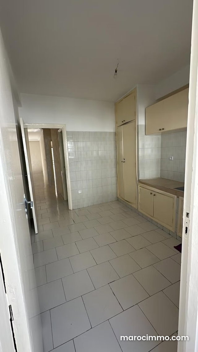 Vacant Apartment with Balcony – Agdal — 5