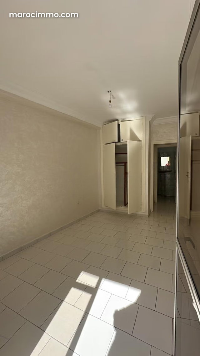 Vacant Apartment with Balcony – Agdal — 2