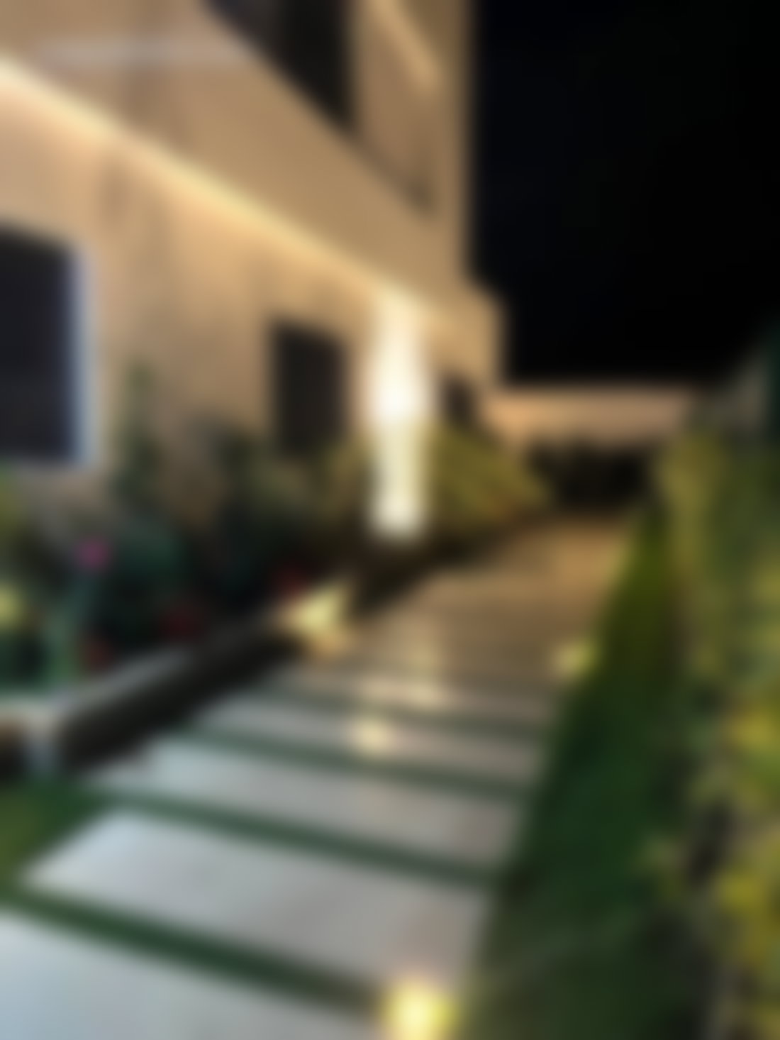 400 m² villa with pool and garden, El Menzeh, gated residence