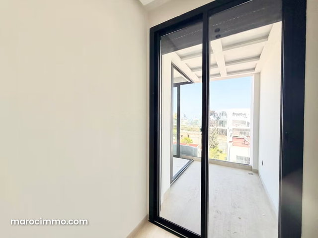 Beautiful Apartment for Rent in Oasis. Total Area 56 m². Elevator and Parking — 4