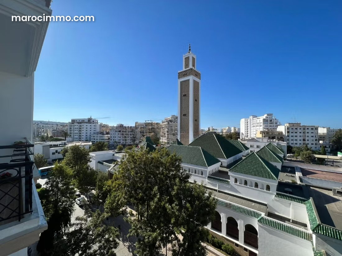 200 sqm apartment, 3 bedrooms, terrace and views, Iberia, Tangier — Tangier