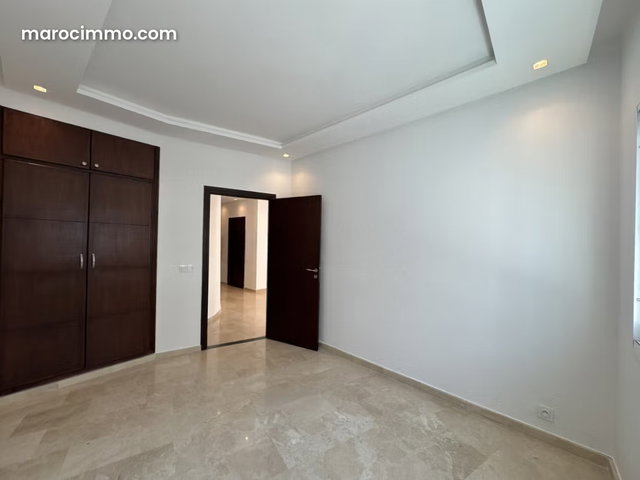 Renovated Apartment for Rent in Gauthier, Casablanca 75 m², South East, High Floor, Terrance, Parking — 4