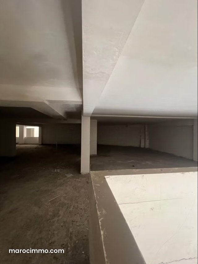 Local commercial à louer en Centre ville, Surface totale 394 m² — 2