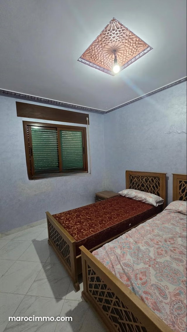 Bel appartement à vendre à Martil. Surface totale 63 m². Porte blindée, salon marocain traditionnel — 3
