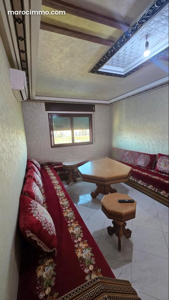 Bel appartement à vendre à Martil. Surface totale 63 m². Porte blindée, salon marocain traditionnel — 5