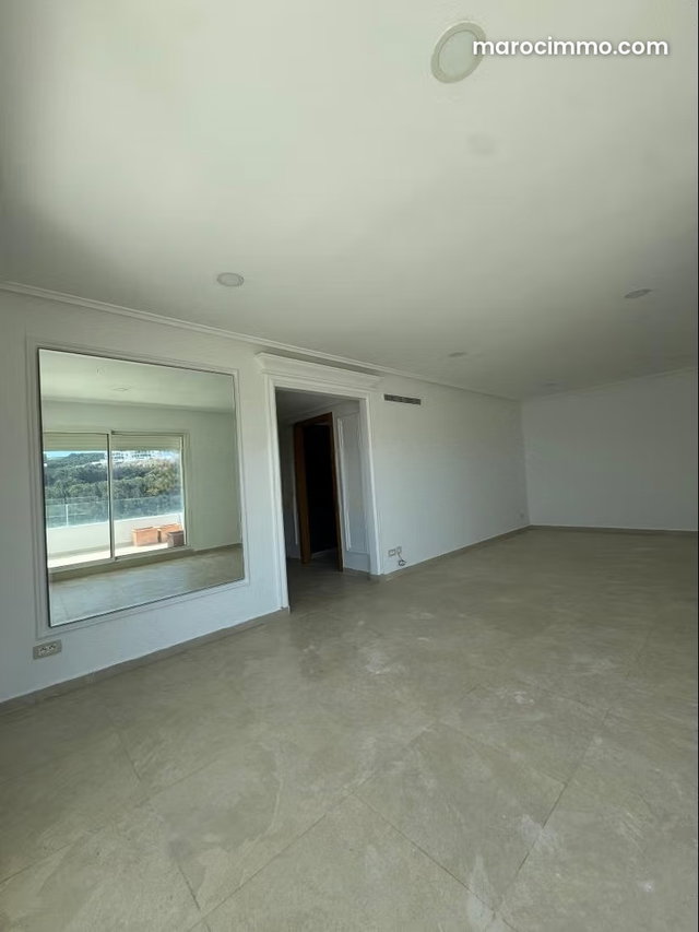 Luxury Apartment for Rent with Panoramic View — 5