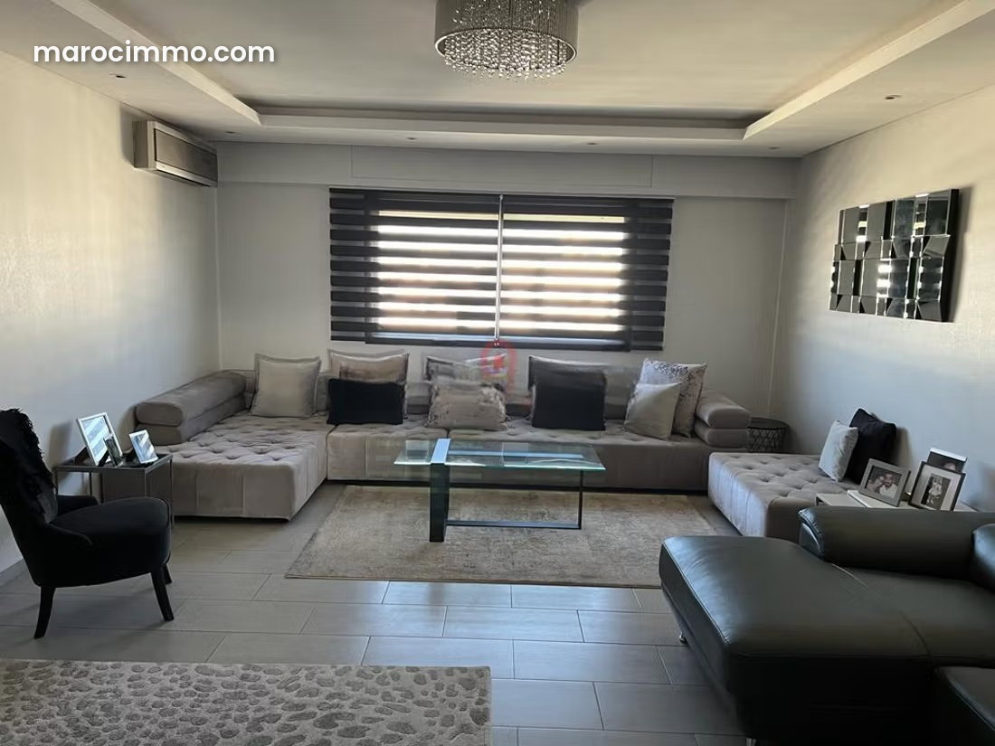 Top-Floor Two-Bedroom Apartment in Riviera, Casablanca — Casablanca