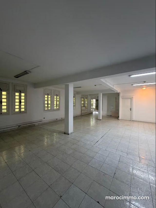 Immeuble plateau bureau à louer à rabat agdal — Rabat