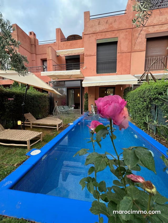 Villa front golf entièrement rénovée, meublée et décorée à neuf — Marrakech