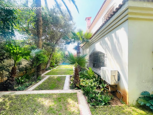 Californie vente d'une superbe villa de 1005 m² — 3