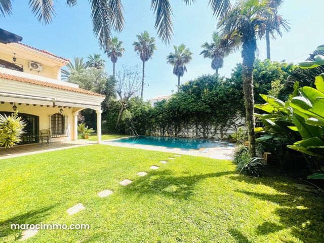 Californie vente d'une superbe villa de 1005 m² — 2