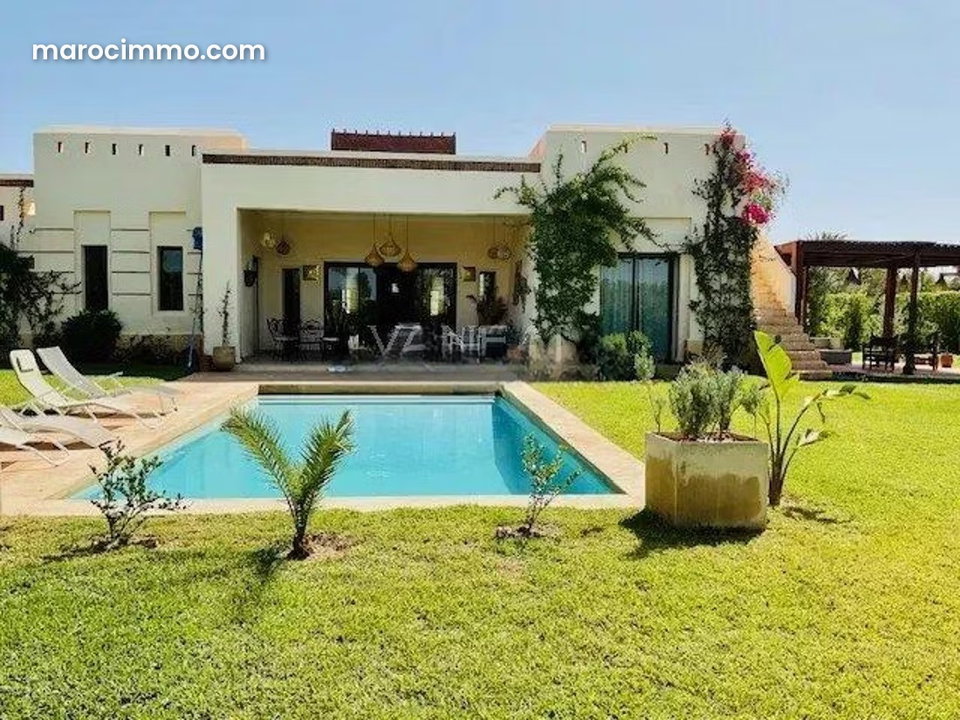 Charming Three-Bedroom Villa on Route to Fes