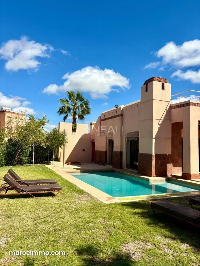 Beautiful 3-Bedroom Villa on Route to Fes with Pool — 3