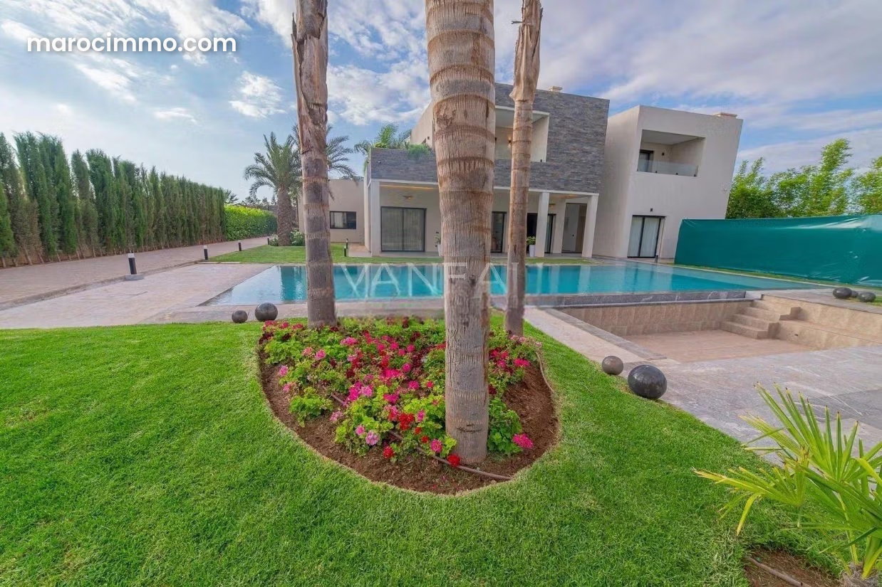 8-Suite Villa on 3,000 sqm for Sale, Route de Ouarzazate, Marrakech — Marrakesh