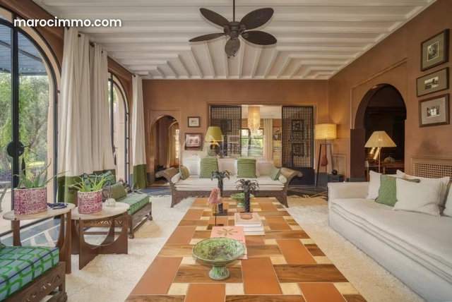 Luxurious Residence with VNA 30 Minutes from City Center — 4