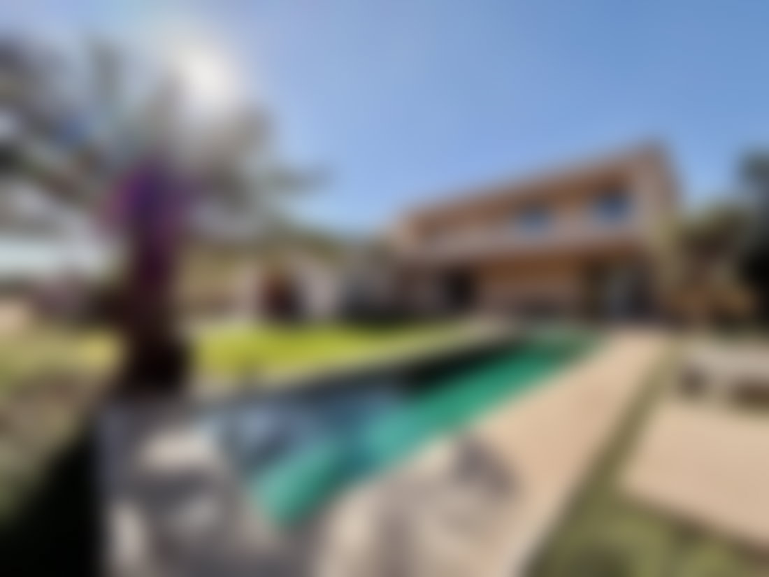 فيلا فاخرة للكراء داخل منتجع أمليكيس للغولف بمراكش