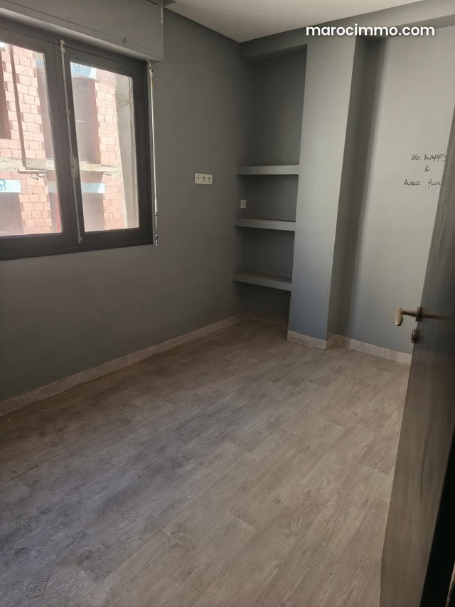 Bureau bien situé a Maarif — 2
