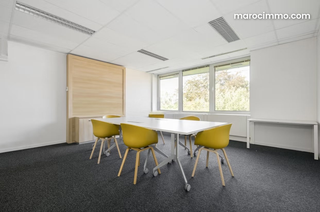 20 m² Office for Rent, C.I.L, Casablanca, Furnished and Secure — Casablanca