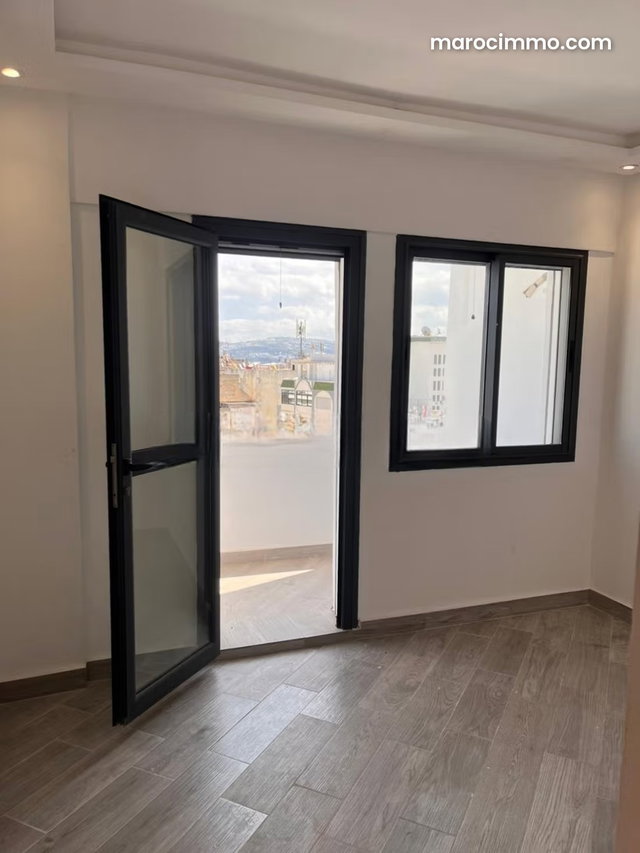 À Vendre – Duplex prés de ibn batouta mall — 2