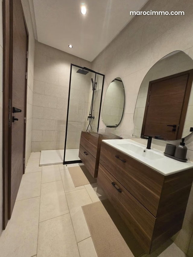 Apartment for Rent in Casablanca Finance City - 2 Bedrooms — 5