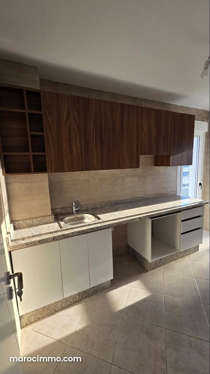 Apartment with Terrace and Mountain Views in Martil — Martil