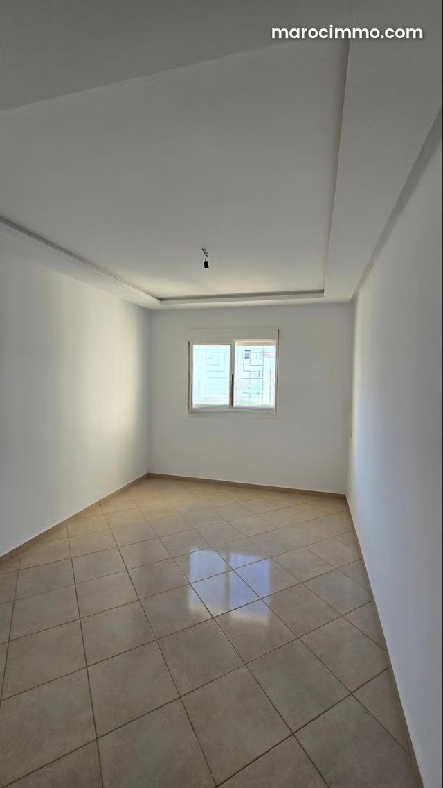 Bel appartement à vendre à Martil. 2 pièces confortables. Salon typique marocain, résidence sécurisée — 2