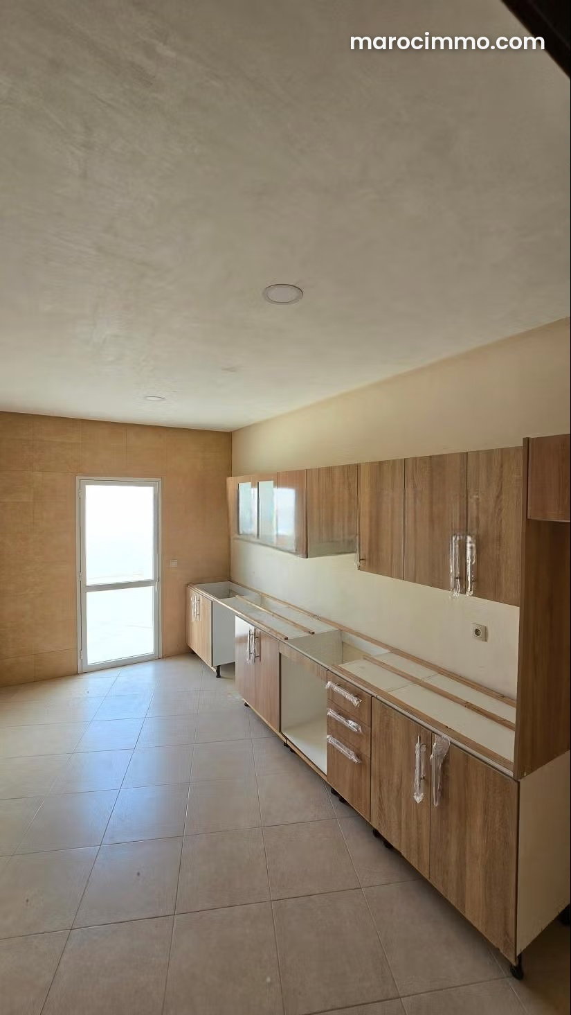 Appartement neuf 119 m², terrasse et vue montagne, Medina Tétouan — Tétouan