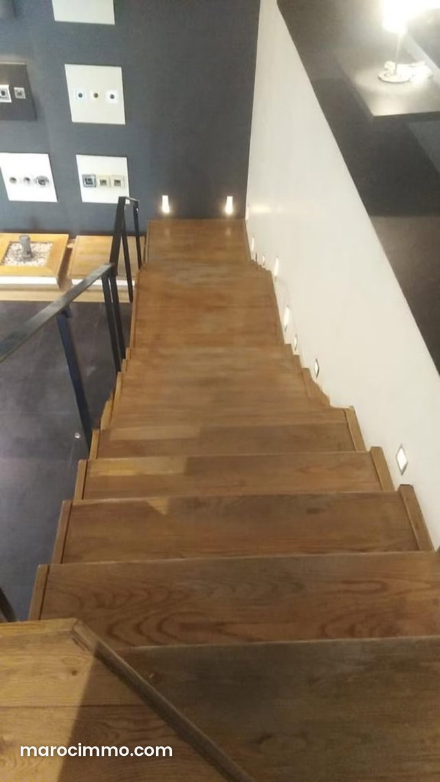 Beau local à vendre à Les Hôpitaux. Superficie 213 m² — 4