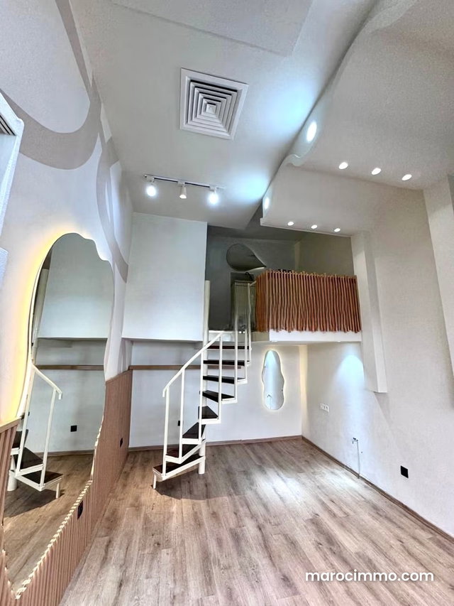 En Location Aménagé, Local Commercial autorisé pour Salon de Coiffure Esthétique, et beauté au Coeur du quartier Ghautier, Casablanca — 3