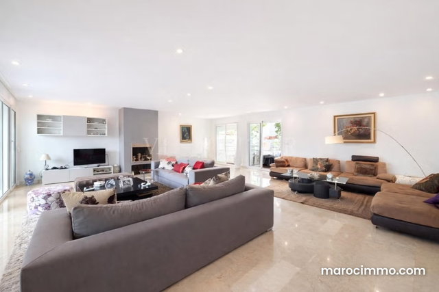 À VENDRE – Superbe villa en résidence privée très prisée à Dar Bouazza — 2