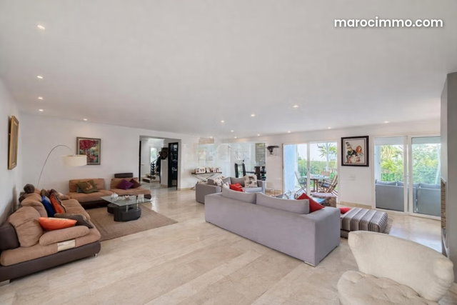 À VENDRE – Superbe villa en résidence privée très prisée à Dar Bouazza — 4